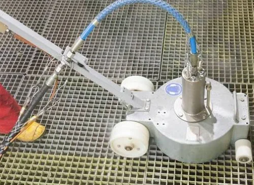 High pressure pipeline cleaning for industrial applications